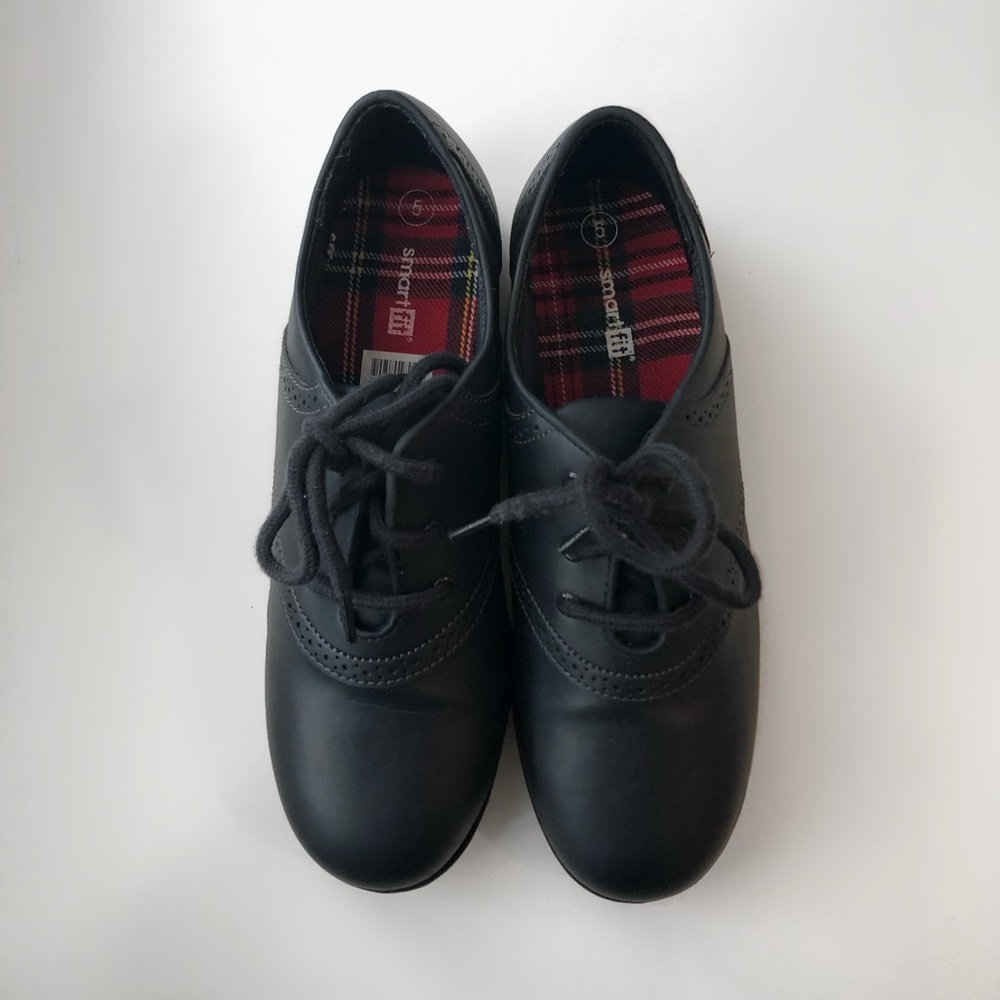 Black saddle shoes